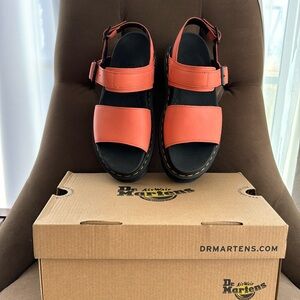 Dr. Martens AirWair Voss Pisa Leather sandal.  Size 7women’s coral colored NWOT!